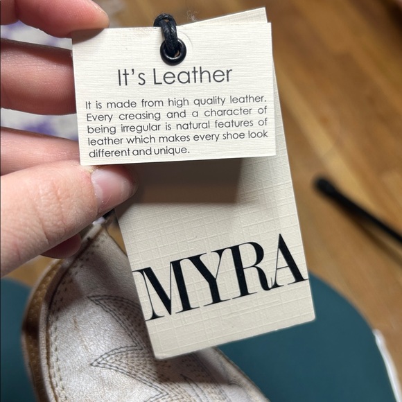 NWT Myra Yipple Western Leather Booties - Picture 6 of 7